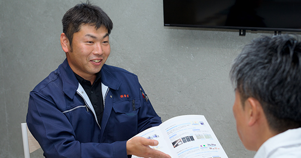 その場でご要望を伺い、概算のお見積りをご案内